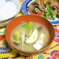 mmameco's cooksnap of when they made ナスとエノキと豆腐のお味噌汁.