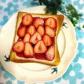 monchan♪♪'s cooksnap of when they made 羊羹が余ったら〜♪羊羹いちごトースト.