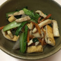 ぽぽりん's cooksnap of when they made 小松菜、人参、きのこと油揚げの炒めもの♪.
