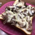 ＊Loco＊'s cooksnap of when they made 残り物アレンジ✨すき焼きチーズトースト.