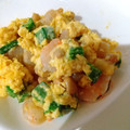 クック5T7Z23☆'s cooksnap of when they made ふわとろ♪エビとオクラの卵炒め.