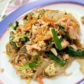 kikupark's cooksnap of when they made ■旨い♪甘塩鮭と春雨のたまご炒め■.