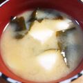 オアシス☆彡's cooksnap of when they made じゃがいもとわかめと豆腐のお味噌汁.