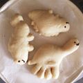 やんたろぴー's cooksnap of when they made 恐竜パン♪　ブラキオサウルス.