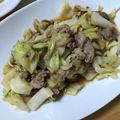 mizumelo's cooksnap of when they made しめじとキャベツの肉炒め.
