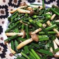 パキポ〜's cooksnap of when they made 花ニラ(ニラ)ときのこの中華炒め.