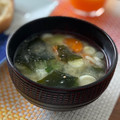 ちゃぴ♥'s cooksnap of when they made 小松菜と長ねぎとわかめの味噌汁.