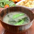 Superlittleboo's cooksnap of when they made 旬【スナップえんどうとワカメの味噌汁】.