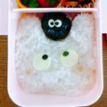 ひよママぴっこ's cooksnap of when they made 簡単♪詰めるだけ♪小トトロ＊キャラ弁.