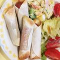 ツインズ♀ママ's cooksnap of when they made 簡単パリパリ餃子の皮ソーセージ♪.