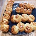さぼハピ's cooksnap of when they made ハムとチーズの可愛いミニロールパン.