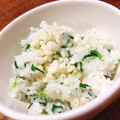 ちゃちゃまる26's cooksnap of when they made 簡単☆春菊と天かすの混ぜご飯♪.