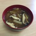 はちみつかなこ's cooksnap of when they made 大根、しめじ、しいたけのみそ汁.