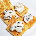 ソネチコ's cooksnap of when they made 干し柿とクリームチーズのクラッカーのせ.