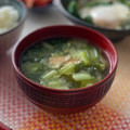ちゃぴ♥'s cooksnap of when they made 小松菜と長ねぎとわかめの味噌汁.
