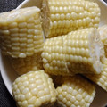 クックH86AFM☆'s cooksnap of when they made 裏技！超簡単！蒸しとうもろこしの皮むき.