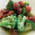 kapibaraだよ's cooksnap of when they made トマトとブロッコリーのバジルサラダ.