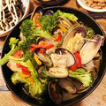 yossiey's cooksnap of when they made 超簡単♪ほったらかしアサリのアヒージョ.