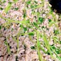 feel872's cooksnap of when they made 豆苗と豚ミンチの豆板醤炒め.