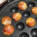 leo7's cooksnap of when they made 外かりっ中とろーな我が家のたこ焼き.