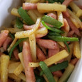 tamago大好き's cooksnap of when they made じゃがいもとウインナーのカレー炒め.