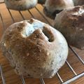 ゆかおせち's cooksnap of when they made クリームチーズごまパン.