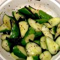 さっちい3142's cooksnap of when they made 即席☆キュウリと塩昆布の浅漬け.