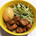 キャラメグ♪'s cooksnap of when they made 簡単☆小松菜ともやしの豚丼.