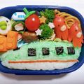 HIBIKEEE's cooksnap of when they made 新幹線E5系はやぶさキャラ弁.
