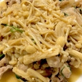 mizumelo's cooksnap of when they made 豚こまとえのきのマヨぽん炒め.