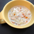 Yuaan's cooksnap of when they made 離乳食完了期☆白菜と鮭のクリーム煮.