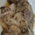 クックLOPWLE☆'s cooksnap of when they made きのこと豚肉の醤油マヨ炒め.