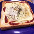 china_tan☆'s cooksnap of when they made 卵半熟が旨いマヨ☆ケチャ☆チーズトースト.