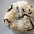 amileamila's cooksnap of when they made ごまたっぷり♪と塩昆布のおにぎり.