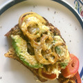 Josiey's cooksnap of when they made さば缶とアボカド☆カレートースト.