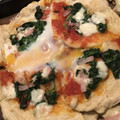 Yokchina's cooksnap of when they made 家ピザ♪「ほうれん草と半熟卵」.