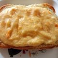 みゃじま's cooksnap of when they made ビッグになったエッグタルトースト✾.