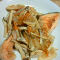 ちろ（＊´∀｀＊）'s cooksnap of when they made 鮭のムニエル☆きのこのレモン醤油ソース.