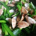 pegu0404's cooksnap of when they made あさりとニラの酒蒸し.