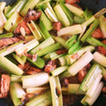 ♪ゆなうおきこ♪'s cooksnap of when they made 鯖味噌缶で簡単！旬のうるい炒め☆.