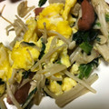 ちゃんこまんさん's cooksnap of when they made ほうれん草とえのきのベーコン炒め卵入り.