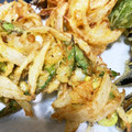 しゃーりん222's cooksnap of when they made 空豆と新玉ねぎと小エビのかき揚げ.
