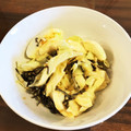 Yuriiimama's cooksnap of when they made 春キャベツとゆで卵の昆布マヨ和え.