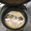 梅イヌ's cooksnap of when they made 炊飯器で簡単☆鯛めし.