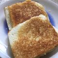 kekorim's cooksnap of when they made ハムとチーズのホットサンド.