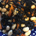 んりおか's cooksnap of when they made 麺つゆで簡単♪ひじきの煮物.