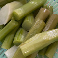 モコ1216's cooksnap of when they made 【簡単】皮まで美味！ウドの下ごしらえ.