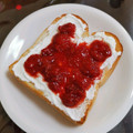 SUNMOONMOM's cooksnap of when they made 簡単☆水切りヨーグルトとジャムのトースト.
