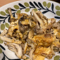 ayaka☆mu's cooksnap of when they made 簡単 3分で完成！マイタケの中華風卵炒め.