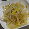 ヨシヨッシー's cooksnap of when they made 簡単！ネギともやしの豆板醤和え.